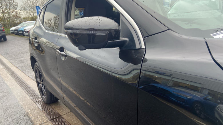 Nissan Qashqai 1.5 dCi N-Connecta 5dr Diesel Hatchback